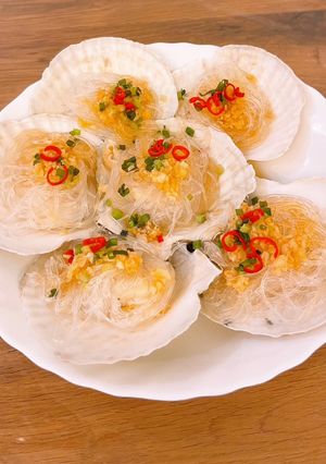 蒜蓉粉絲清蒸扇貝 的食譜成品照片