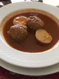 Albóndigas en salsa de jitomate con chipotle