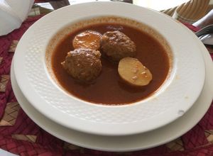 Una foto de Albóndigas en salsa de jitomate con chipotle
