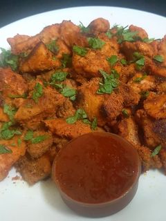 तंदुरी फ्लेवर चिकन टिक्का मसाला (Tandoori Flavor Chicken Tikka Masala Recipe In Marathi) रेसिपी चे मुख्य फोटो