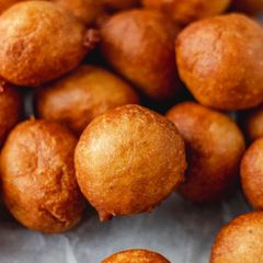A picture of Puff puff snack mini Balls.