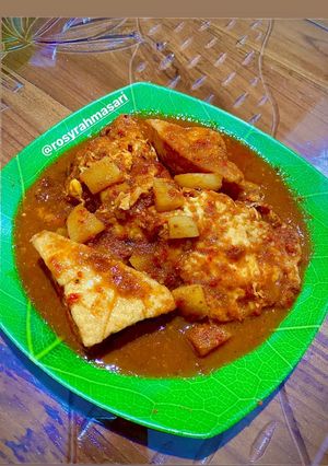 Foto resep Semur KTT (Kentang, Tahu, Telur Ceplok)
