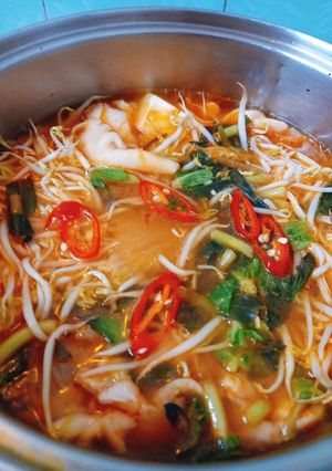 Hình của món Canh kim chi giá đỗ.