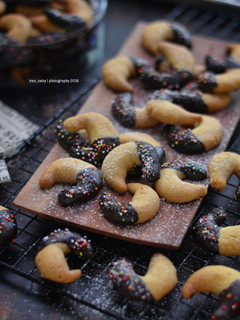 Foto resep Almond crescent cookies