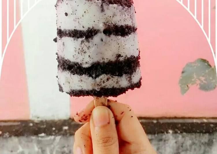Oreo ice-cream yogurt