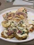 Pechugas rellenas de jamón y queso
