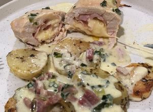 Una foto de Pechugas rellenas de jamón y queso