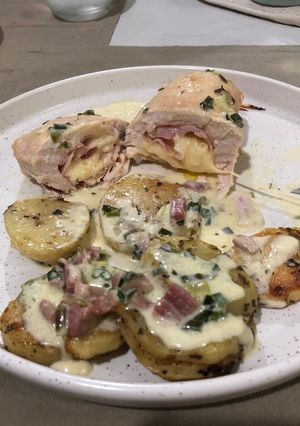 Una foto de Pechugas rellenas de jamón y queso