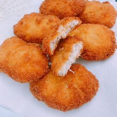 A picture of Super crispy chicken nuggets.