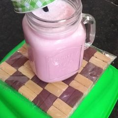 A picture of Rose Milkshake.