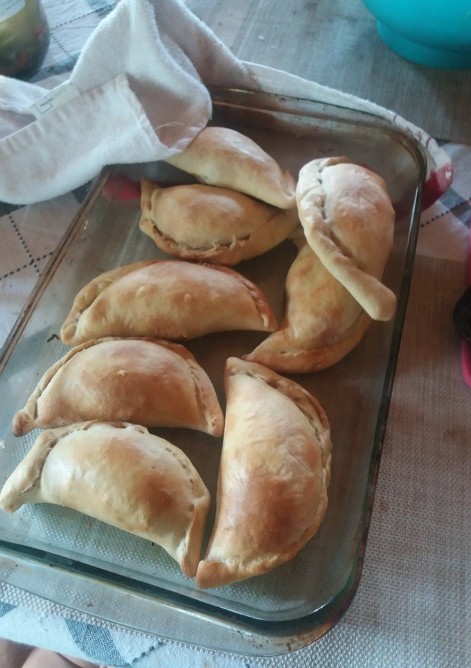 Una foto de Empanadas de pollo y champiñones