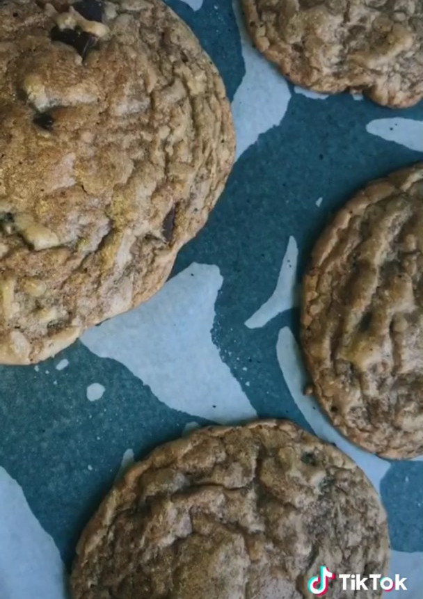 Una foto de Chewy cookies con chips de chocolate