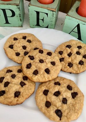 Una foto de Galletas de avena y mantequilla de maní con chips de choco