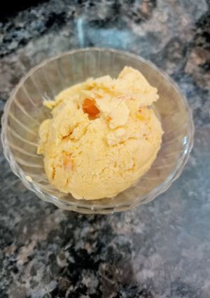 A picture of Mango Ice Cream.