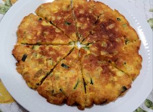 Foto di Frittata con patate, zucchine e cipolla