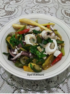 Foto resep Tumis cumi cabai hijau kemangi