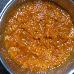 A picture of Momos chutney.