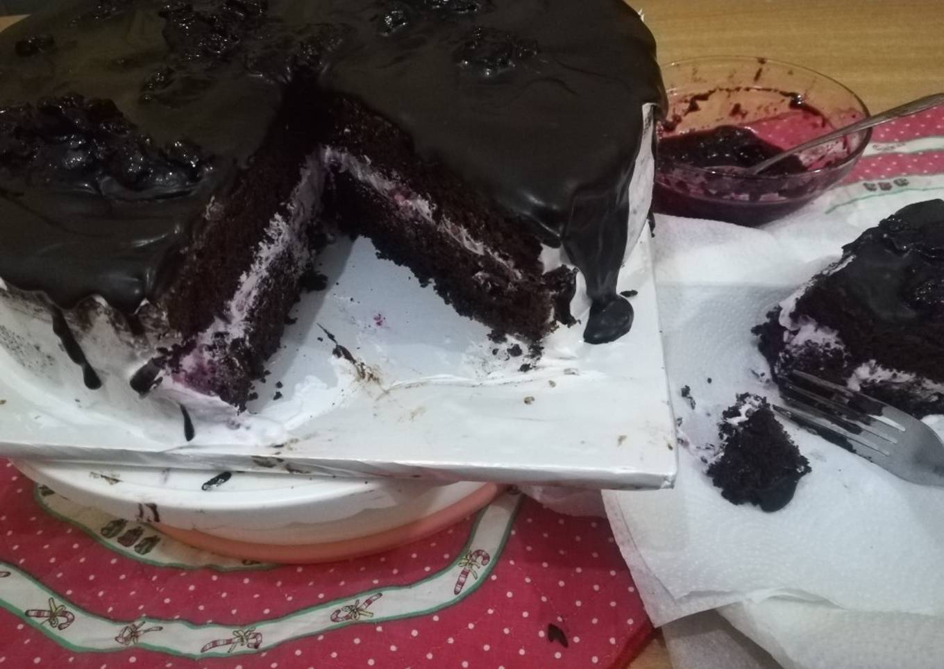 Chocolate-blueberry cake