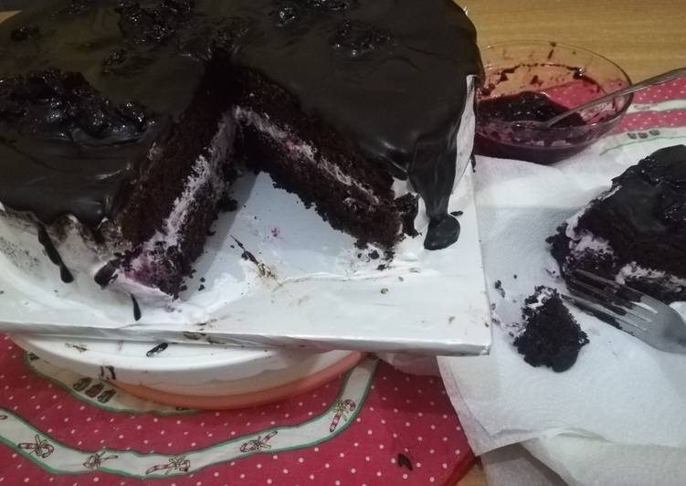 Step-by-Step Guide to Prepare Perfect Chocolate-blueberry cake