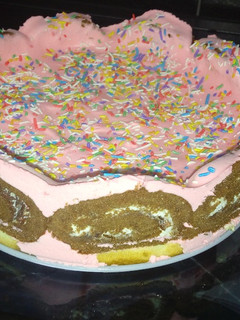 صورة لوصفة كيك بالبوظة 🍩🎀 تحفة
