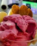 Helado de frutos rojos con plátano y espelta sin azúcar