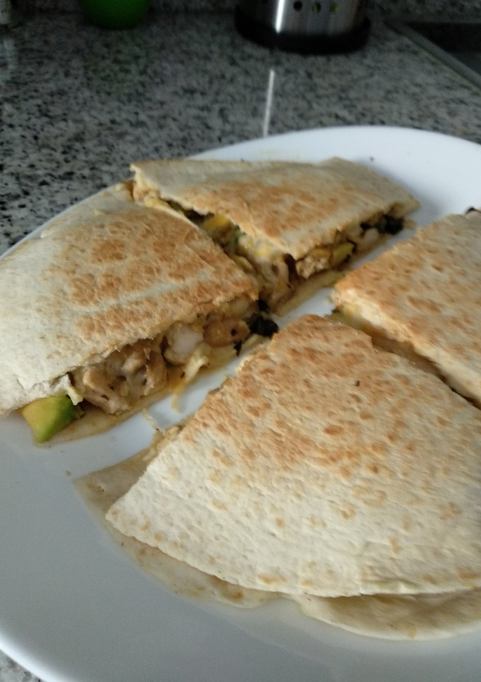 Una foto de Sincronizadas de pollo y calabacín