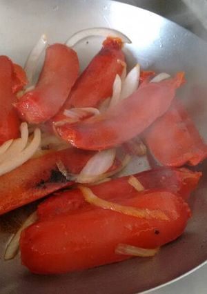 Una foto de Chorizos encebollados. ॐ