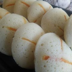 A picture of Rava idli (suji ki idli).
