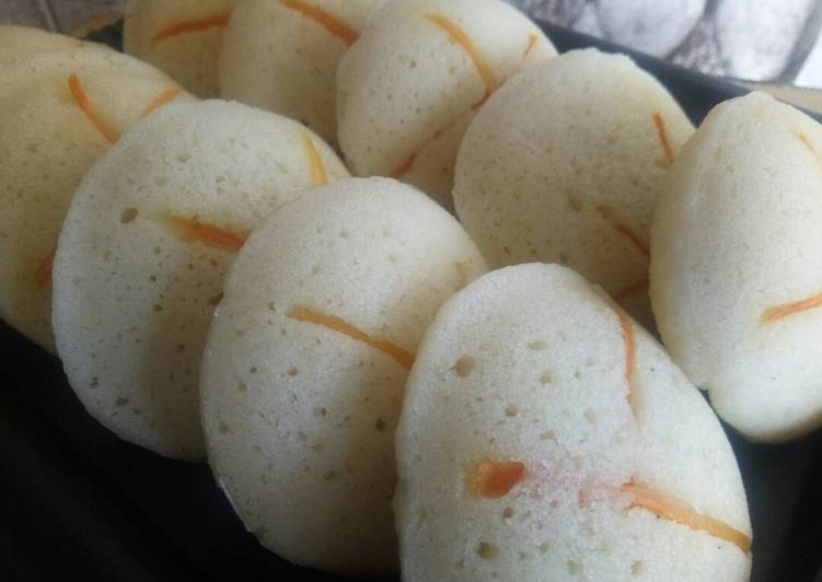 Steps to Make Quick Rava idli (suji ki idli)