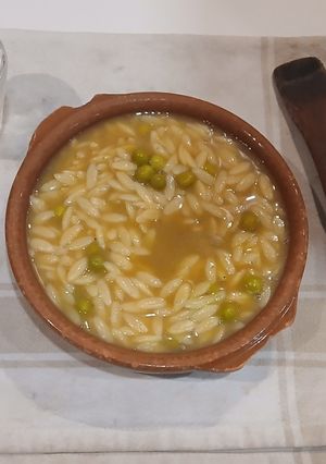 Una foto de Cocina de subsistencia: Potaje de Orzo con Guisantes