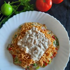 A picture of Cheesy Omelet Maggi.