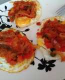 Huevos estrellados con verdura