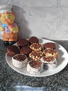 Una foto de Alfajores de salchichón 😎