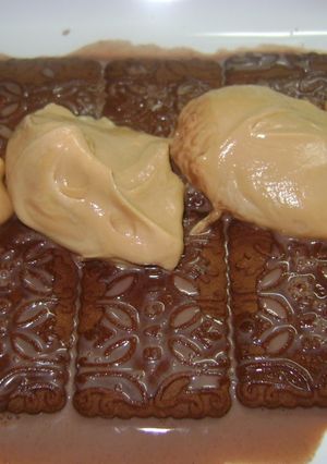 Una foto de Chocotorta con muuuuuuucho dulce de leche