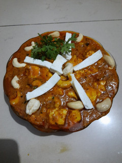 શાહિ કાજુ પનીર(shahi kaju paneer in Gujarati) રેસીપી મુખ્ય ફોટો