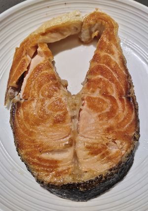 A picture of Fried Salmon.