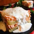 Tartar de berenjena y salmón con salsa de yogur