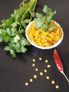 દૂધી ચણા ની દાળ નુ શાક (Dudhi Chana Dal Shak Recipe In Gujarati) રેસીપી મુખ્ય ફોટો