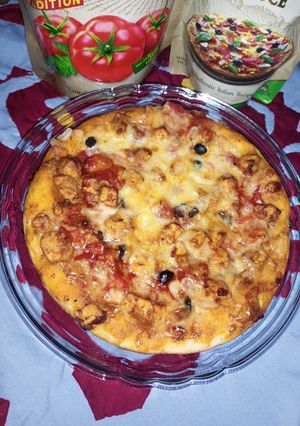 A picture of Simple chicken pizza.