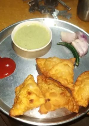 समोसा (SAMOSA RECIPE IN HINDI) रेसिपी मुख्य फोटो