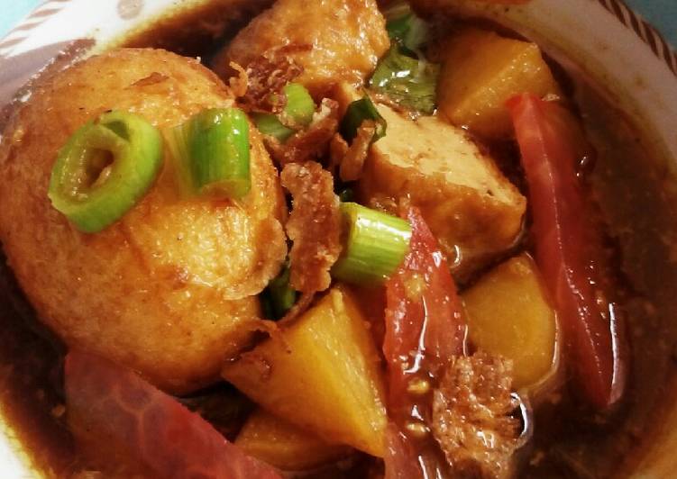 Semur KTT (Kentang Telur Tahu)