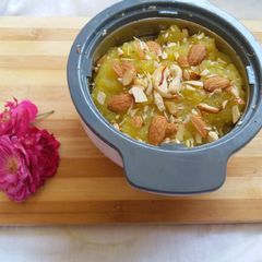 A picture of Sooji ka halwa.