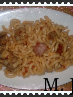 Una foto de Fideos con magro