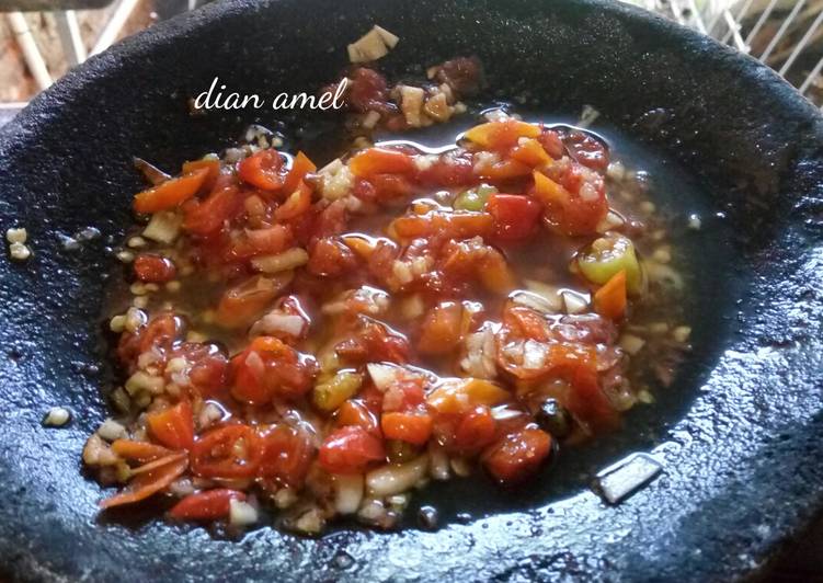 Resep Sambal Bawang Tomat Segar Anti Gagal