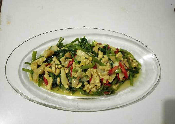 Langkah Mudah untuk Membuat Cah kangkung tempe, Enak