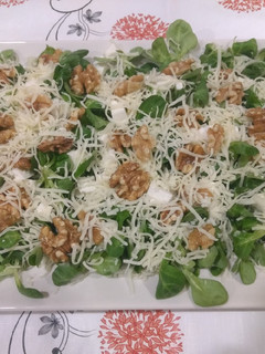 Una foto de Ensalada de canónigos