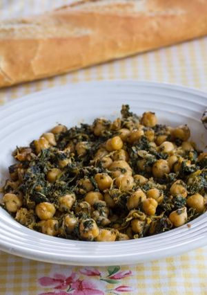 Una foto de Garbanzos con espinacas