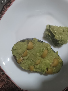 Una foto de Aguacates rellenos de Atún