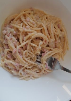 Cukkinis, baconös tészta recept fotója