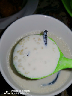 A picture of Milk pap (kunun madara).